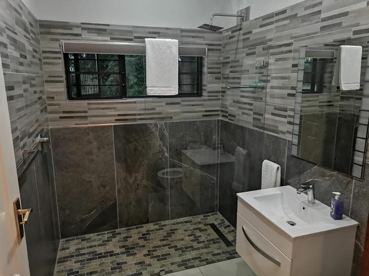 Honeybird Self Catering Accommodation Hluhluwe Extérieur photo